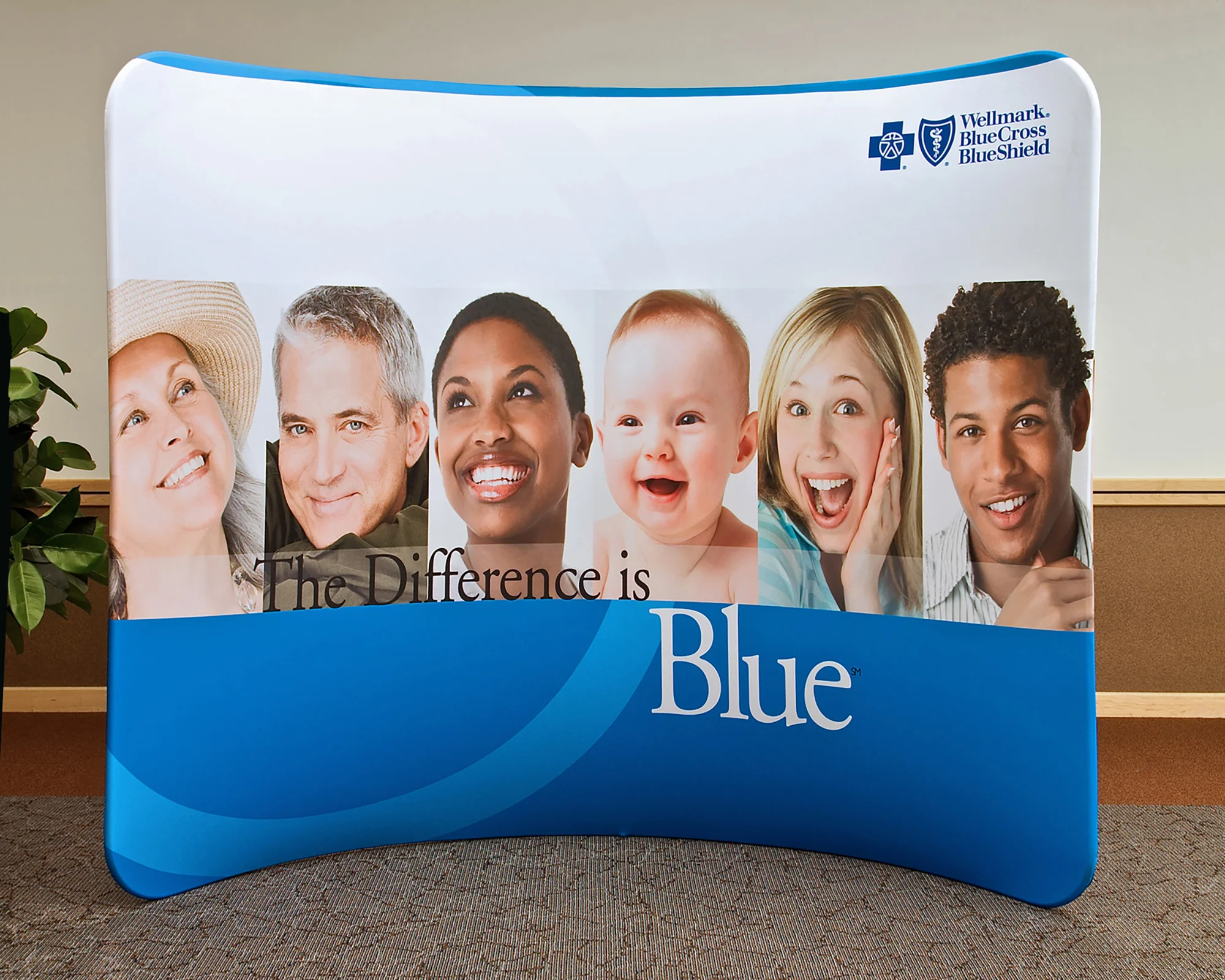 Portable pop-up display